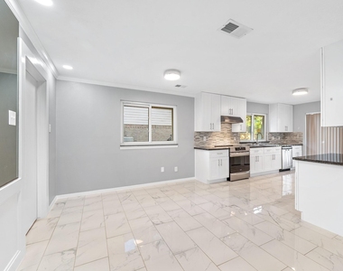 1363 Westgreen Boulevard - Photo Thumbnail 10