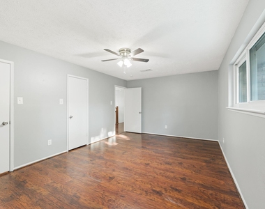 1363 Westgreen Boulevard - Photo Thumbnail 16
