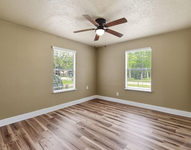 1109 E Walker Street - Photo Thumbnail 35