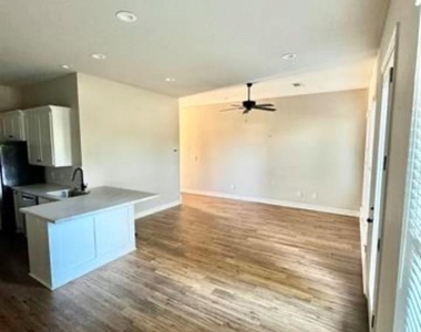 5100 Westgate Lane - Photo Thumbnail 3