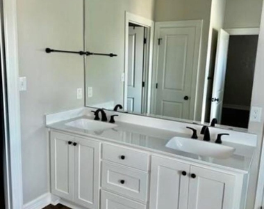5100 Westgate Lane - Photo Thumbnail 15