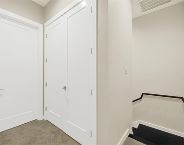 2317 Eagle Street - Photo Thumbnail 20