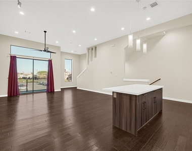 2317 Eagle Street - Photo Thumbnail 17