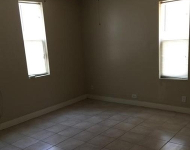 720 4th Avenue N - Photo Thumbnail 3