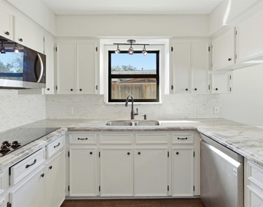 3721 Avenue R - Photo Thumbnail 15