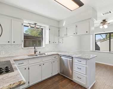 3721 Avenue R - Photo Thumbnail 16