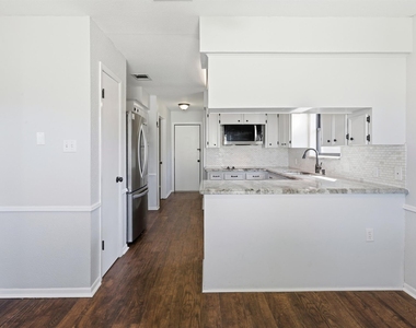 3721 Avenue R - Photo Thumbnail 13