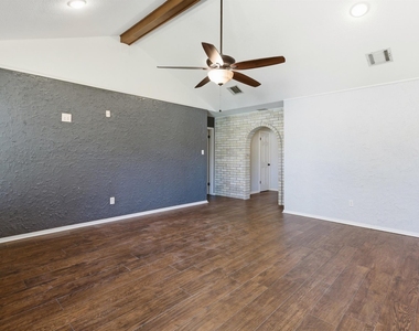 3721 Avenue R - Photo Thumbnail 8
