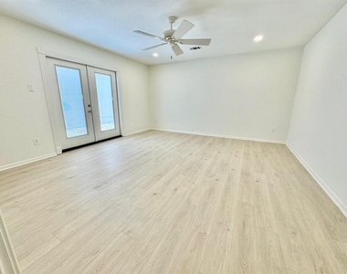 495 Yorktown Lane - Photo Thumbnail 16