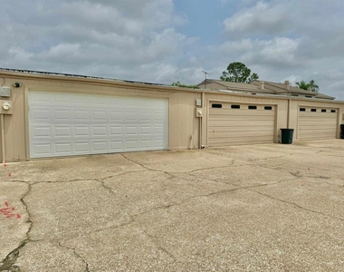 495 Yorktown Lane - Photo Thumbnail 32