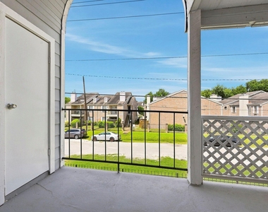 14550 Fonmeadow Drive - Photo Thumbnail 9