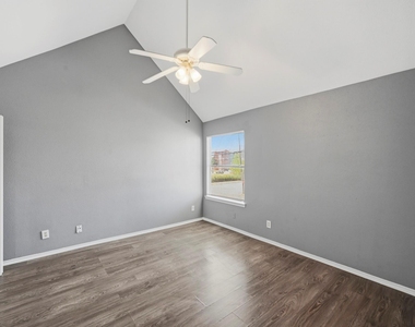 14550 Fonmeadow Drive - Photo Thumbnail 4