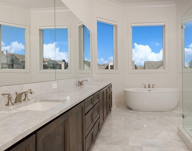 2503 Lake Front Circle - Photo Thumbnail 15
