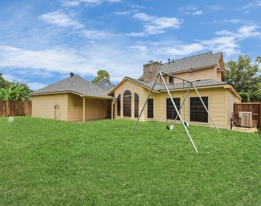 10503 Great Plains Lane - Photo Thumbnail 30