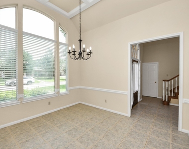 10503 Great Plains Lane - Photo Thumbnail 4