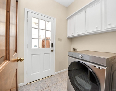 10503 Great Plains Lane - Photo Thumbnail 15