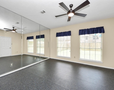 10503 Great Plains Lane - Photo Thumbnail 23