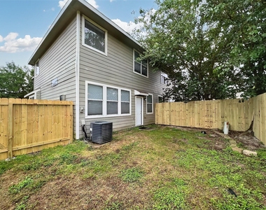 6220 Stoney Creek Drive - Photo Thumbnail 19
