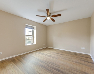 351 N Post Oak Lane - Photo Thumbnail 18