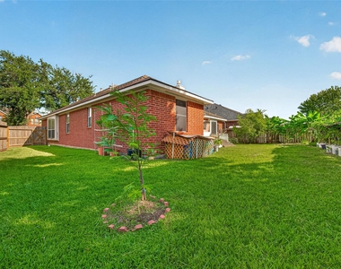 10802 Warner Hollow Court - Photo Thumbnail 31
