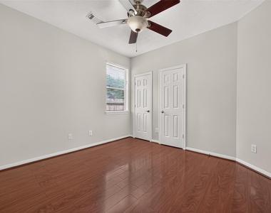 10802 Warner Hollow Court - Photo Thumbnail 24