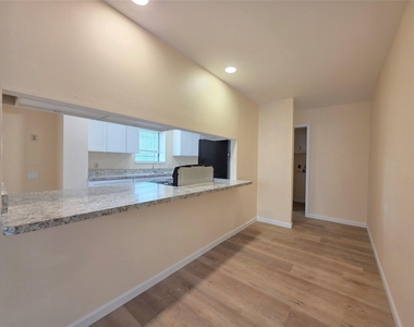 618 S Frazier Street - Photo Thumbnail 2