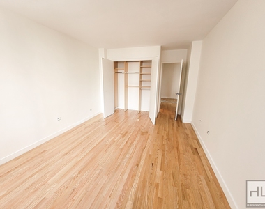 East 79th Street - Photo Thumbnail 1