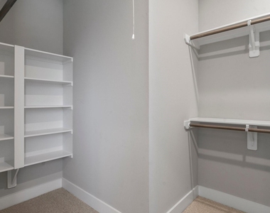 814 Thornton Road - Photo Thumbnail 12