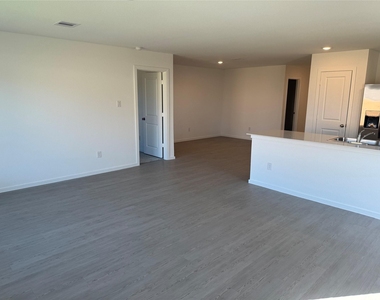 2527 Night Emerald Drive - Photo Thumbnail 9