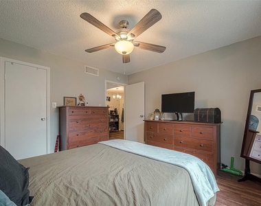 2120 El Paseo Street - Photo Thumbnail 17