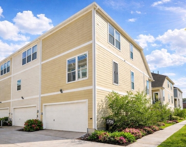 1705 Stuart Street - Photo Thumbnail 29