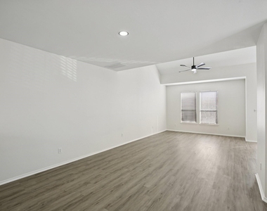 1705 Stuart Street - Photo Thumbnail 11