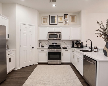 1705 Stuart Street - Photo Thumbnail 4