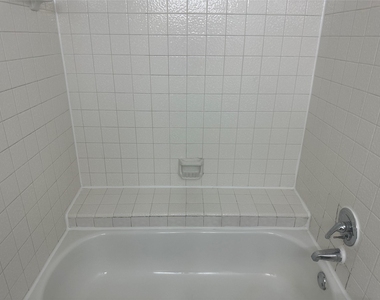 2814 S Bartell Drive - Photo Thumbnail 6