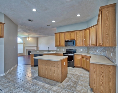 6715 Village Bridge Drive - Photo Thumbnail 9