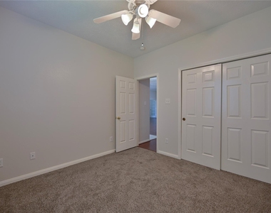 6715 Village Bridge Drive - Photo Thumbnail 14