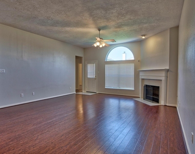 6715 Village Bridge Drive - Photo Thumbnail 5