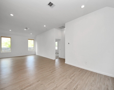 15623 Red Panda Road - Photo Thumbnail 6