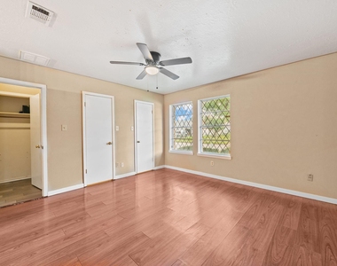 16719 Sky Blue Lane - Photo Thumbnail 11