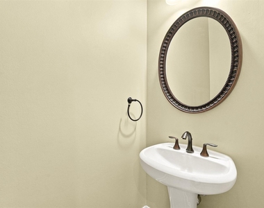 1714 Ovid Street - Photo Thumbnail 11