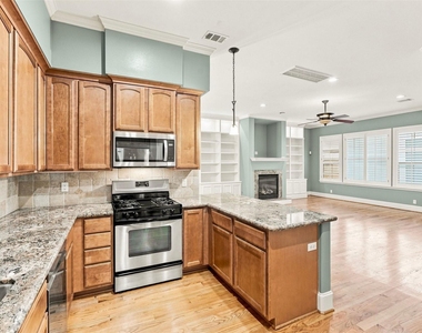 1714 Ovid Street - Photo Thumbnail 14
