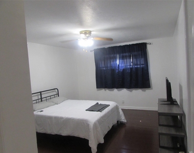 3711 Wentworth Street S - Photo Thumbnail 10