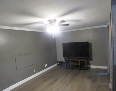 3711 Wentworth Street S - Photo Thumbnail 4