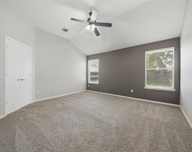 1607 Sandy Park Drive - Photo Thumbnail 8
