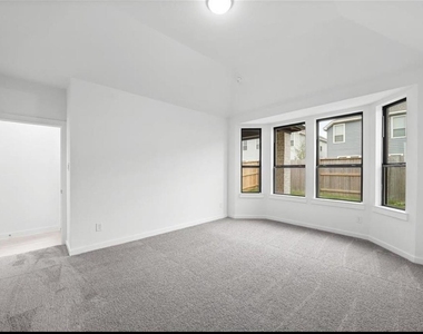 4142 Kinsey Street - Photo Thumbnail 7