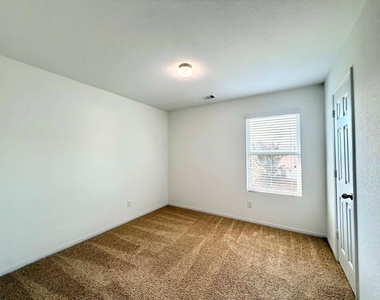 2803 S Red Birch Circle - Photo Thumbnail 11