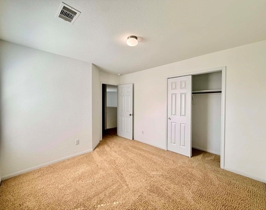 2803 S Red Birch Circle - Photo Thumbnail 12
