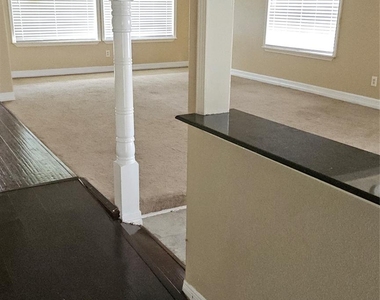 12807 Villawood Lane - Photo Thumbnail 4