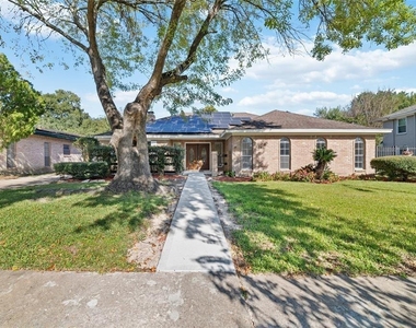 22122 Woodrose Drive - Photo Thumbnail 4