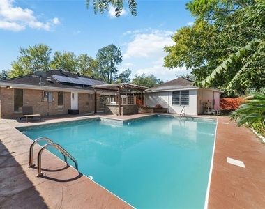 22122 Woodrose Drive - Photo Thumbnail 30